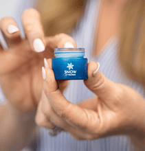 Load image into Gallery viewer, Snow® Rejuvenating Lip Treatment